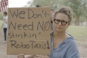 巢湖特斯拉在得州奥斯汀遭遇抗议活动：反对马斯克Robotaxi计划
